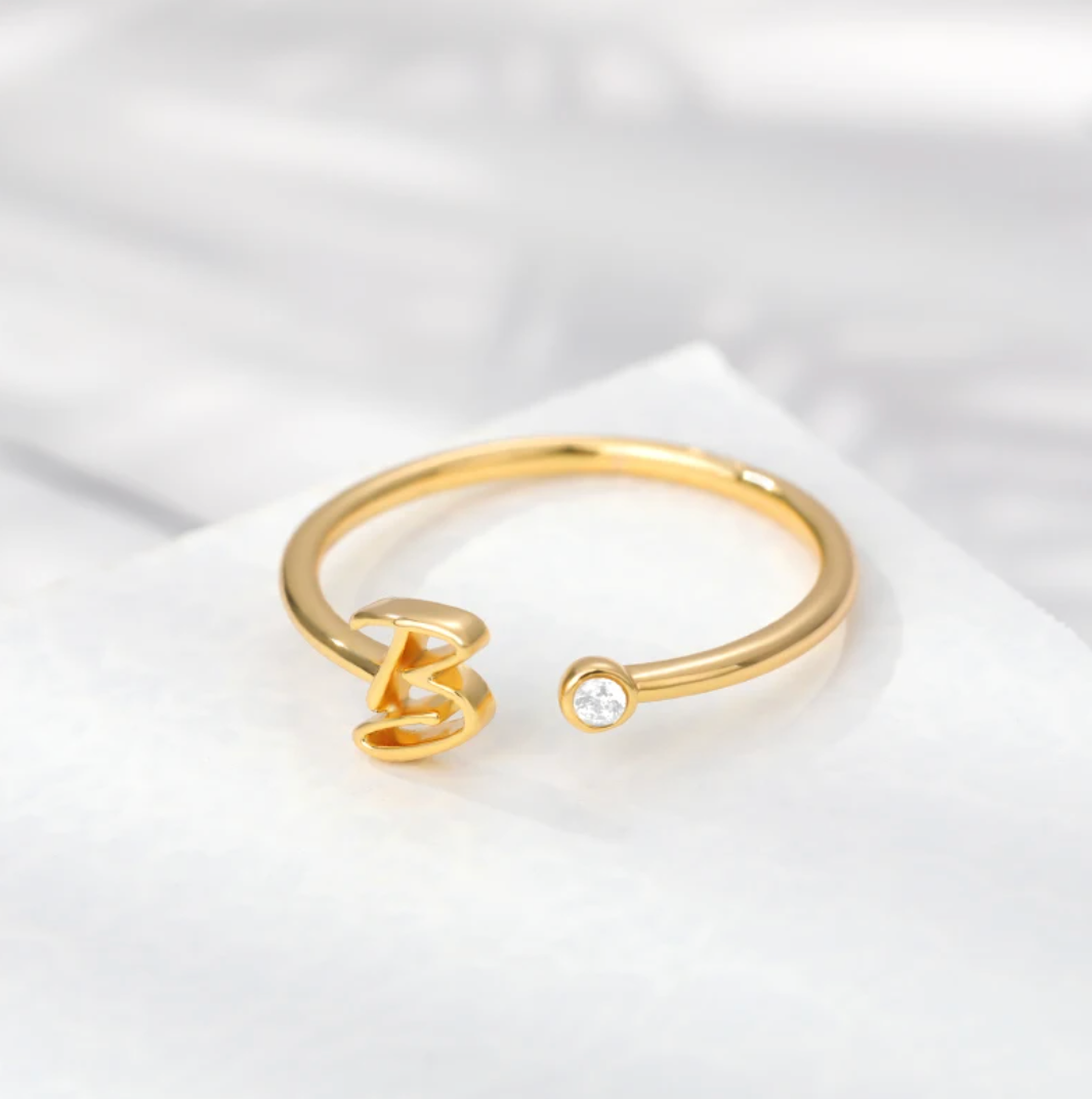 Ring mit Initialen