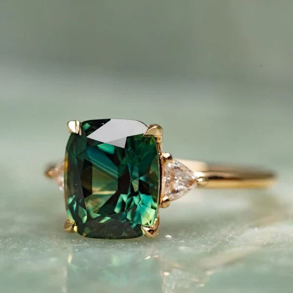 Vintage-inspirierter grüner Edelstein Goldring
