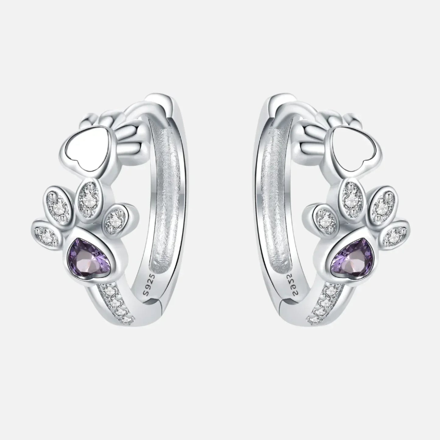 Elegante ILLA Pfoten-Huggie-Ohrringe aus 925er Sterlingsilber mit funkelnden Zirkonia und Herzstein