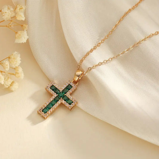 Solene Smaragd Kreuz Anhänger Goldkette