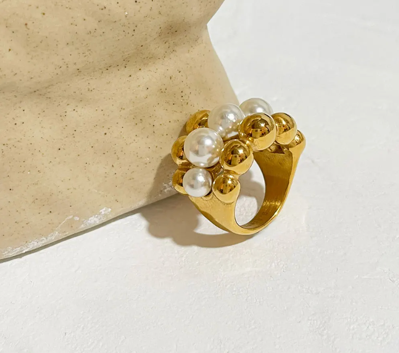 18 Karat vergoldeter Ring mit Perlenmuster