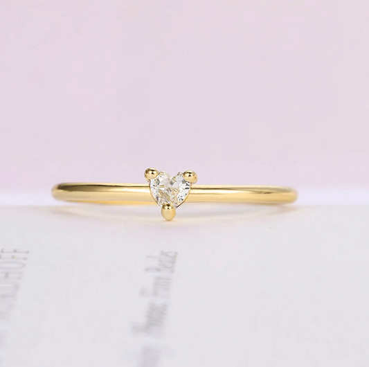 Kleiner Ring mit klassischem, feinem Zirkonia aus 18K vergoldet