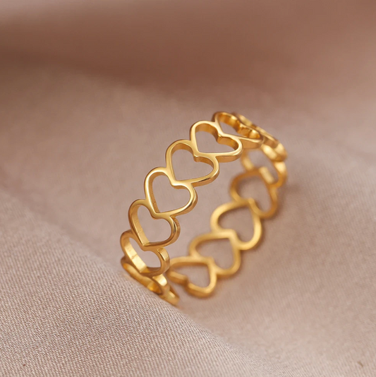 Verstellbarer Ring mit Herzen in Umfang in 18K Goldplattierung