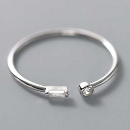 Verstellbarer feiner 925 Sterling Silber Ring mit schönen Zirkoniasteinen