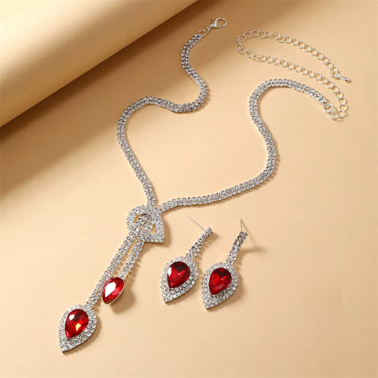 Rotes Strass-Halsketten- und Ohrsteckerset