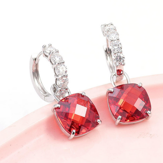 Ruby- und Diamant-Ohrringe