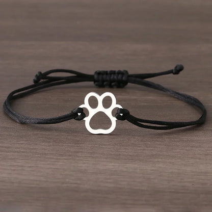 ELINE – Elegantes verstellbares Pfotenarmband mit schwarzer und roter Kordel für stilvollen Ausdruck