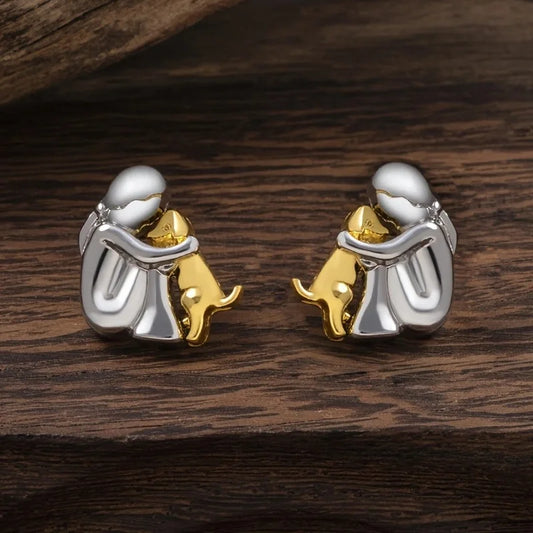 NURI – Elegante bicolor Bicolor-Umarmungs-Ohrstecker aus Silber & Gold für stilvollen Look
