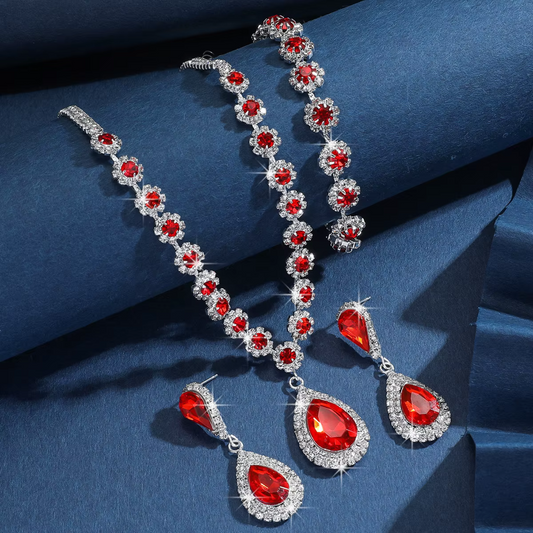Dreiteiliges Blumenmuster Diamantschmuck-Set