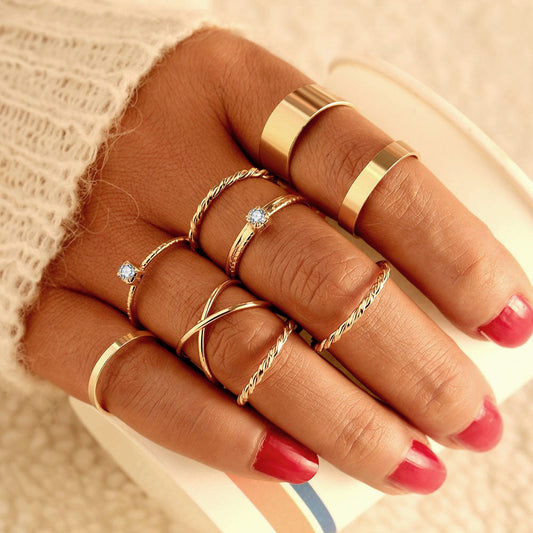 Satz von 9 Ringen in feinem Stil aus 925er Silber