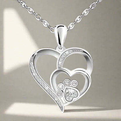 NAYLA – Elegante Pfoten- & Herz-Halskette aus feinem 925er Sterlingsilber mit funkelnden Zirkonia