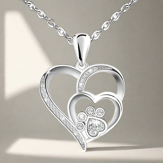 NAYLA – Elegante Pfoten- & Herz-Halskette aus feinem 925er Sterlingsilber mit funkelnden Zirkonia